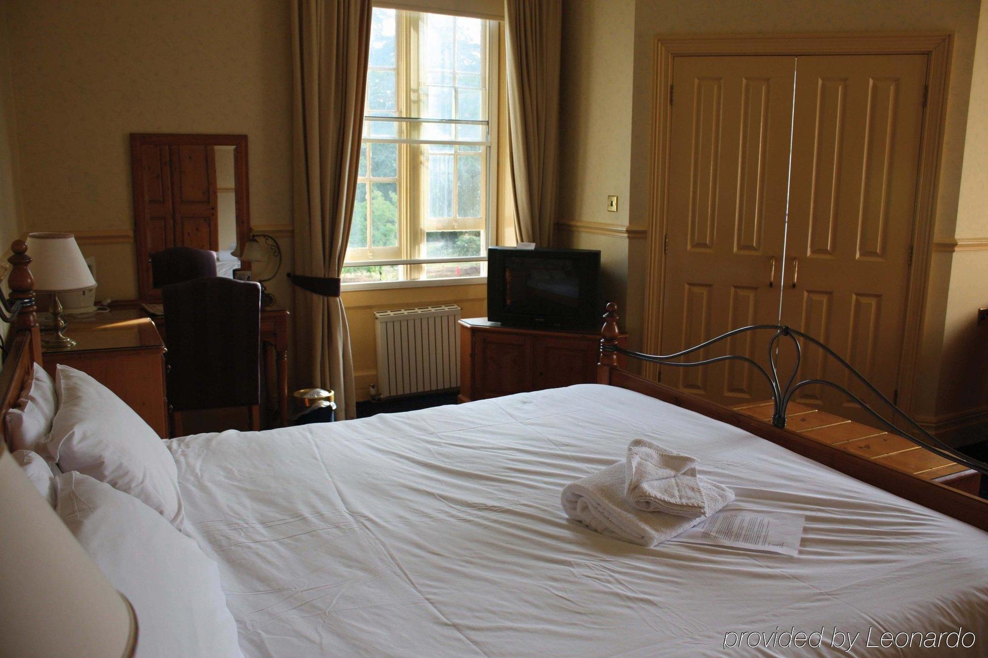 Studley Castle Hotel Room photo